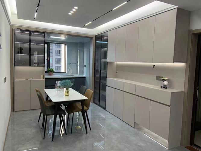 家具,五金及家居装修市场管理服务;家具销售,安装;板材批发;建材产品